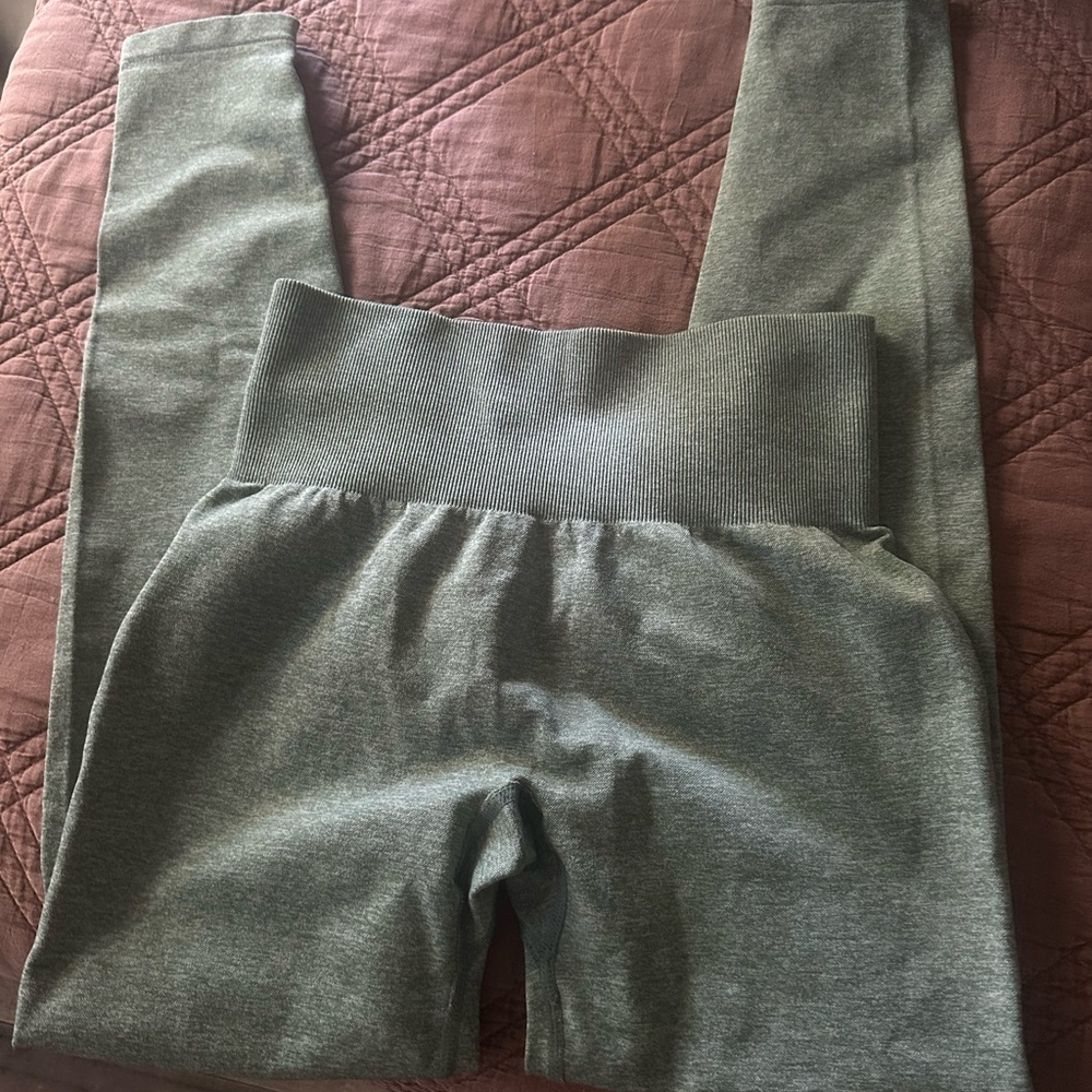 NVGTN Scrunch Leggings